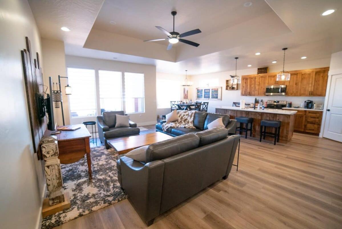 Red Canyon Bunkhouse At Kanab - New West Properties Екстер'єр фото