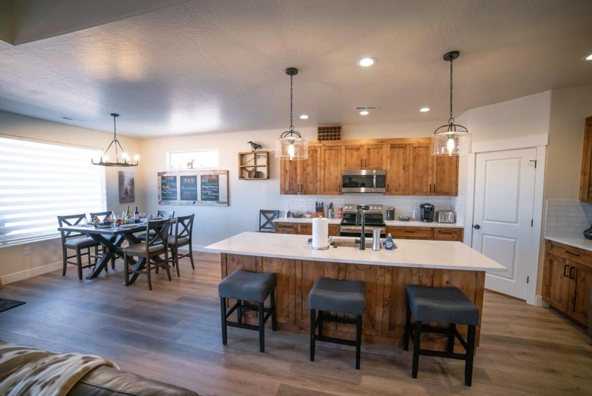 Red Canyon Bunkhouse At Kanab - New West Properties Екстер'єр фото